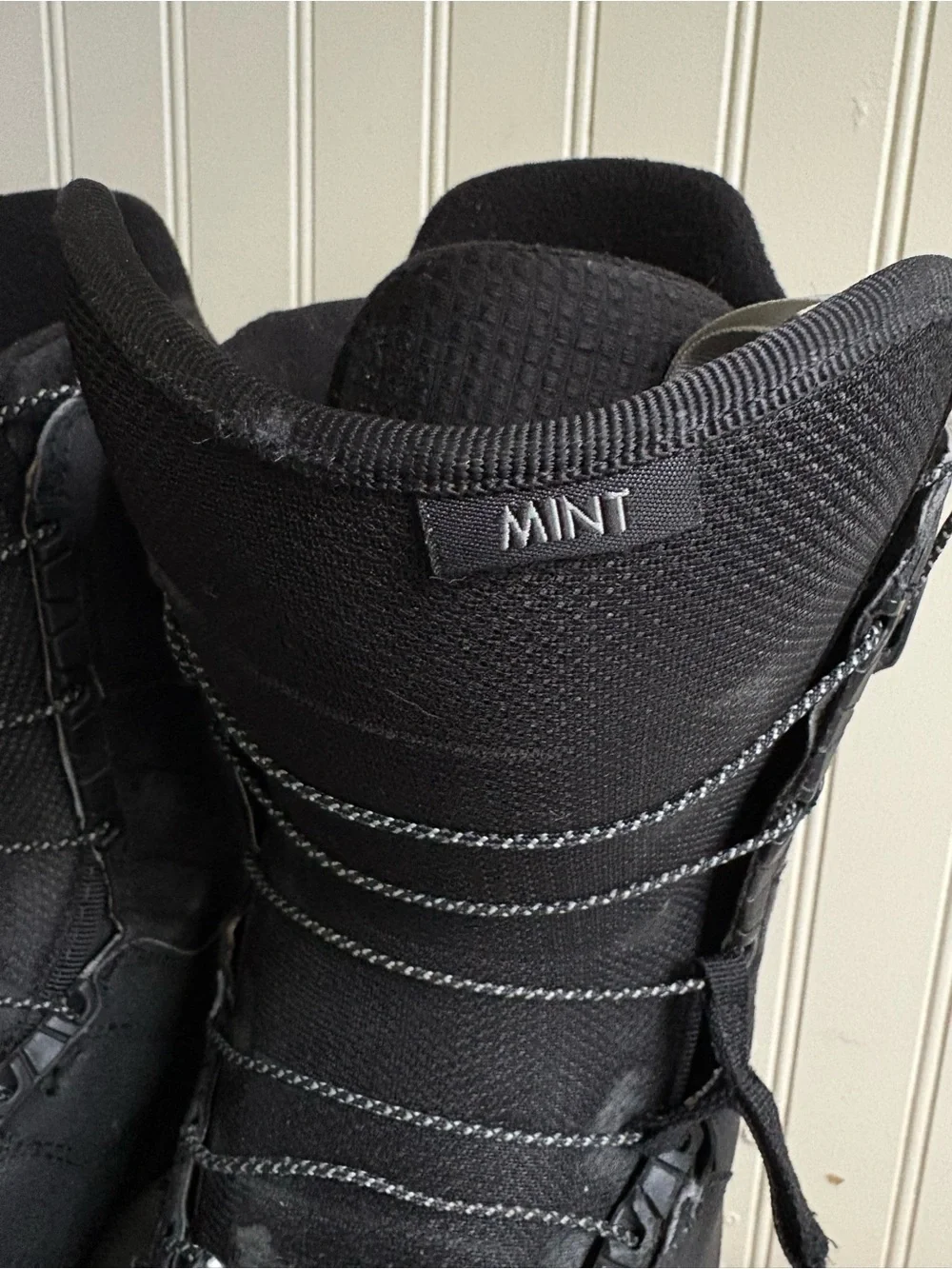 Burton Mint Snowboard Boots Women’s 10 Black Imprint 1 Snow Outdoors Winter Good